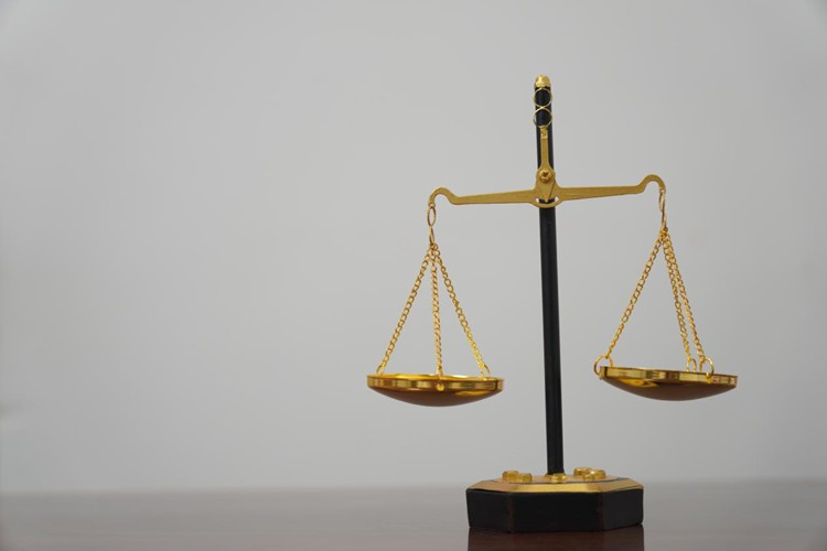 冠领律师代理广东广州分家析产纠纷案，助委托人拿到369万拆迁补偿款