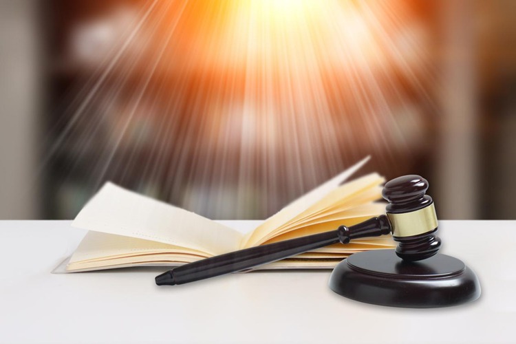冠领律师代理上海徐汇区一老人遗产继承纠纷案成功调解